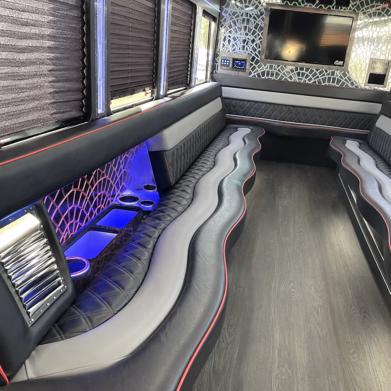 find your overland park corporate party bus here