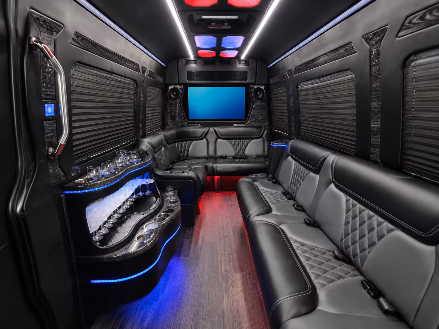 overlandparkcharterbuscompany com makes it possible to handle kansas city international airport transfers for government groups